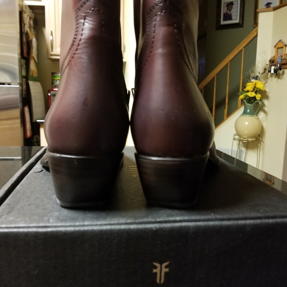 Frye Boots - Picture 5 of 11